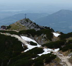 Geiereck山山区问题首脑会议首...